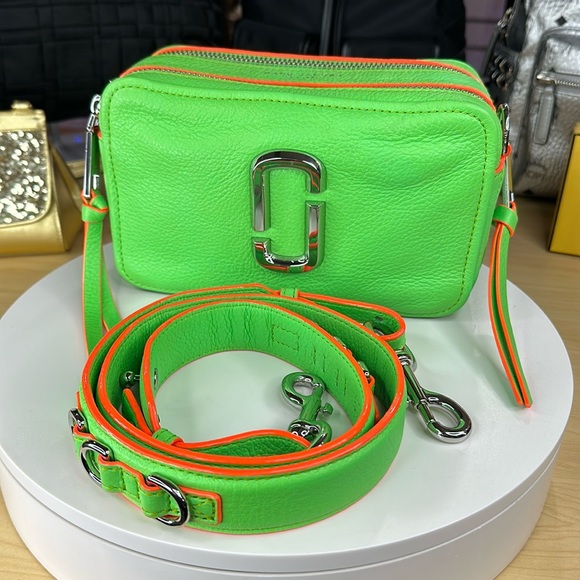 Marc Jacobs Handbags - 💥MARC JACOBS - The Softshot 21 Leather Crossbody - CM747